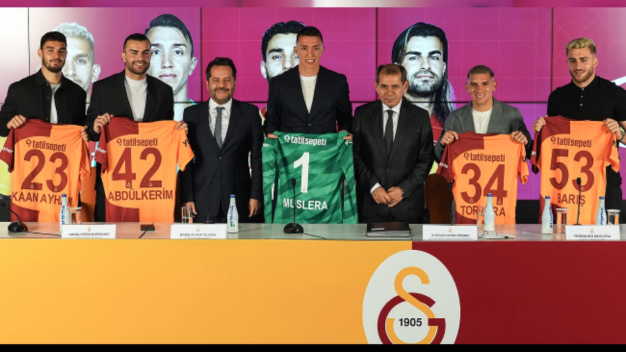 Galatasaray'da imza şov