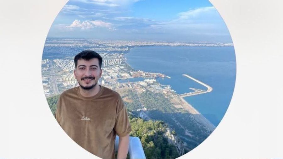 Genç kuaför sırtına isabet eden kurşunla can verdi