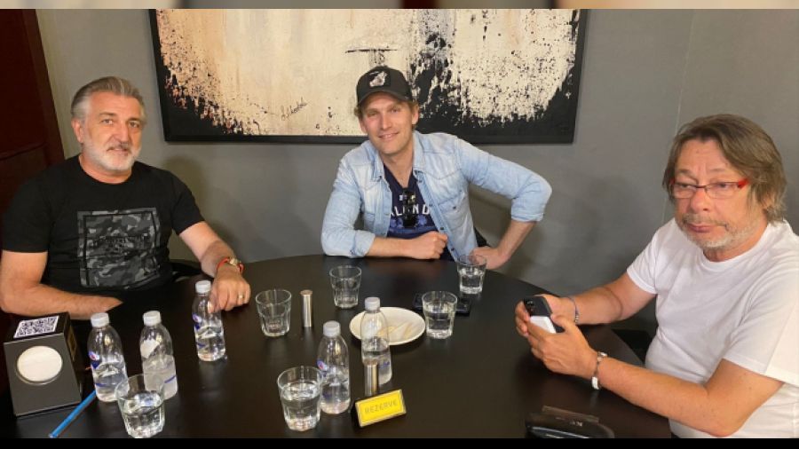 G�ztepe'nin sat��� i�in imzalar at�l�yor