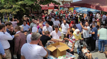 Her yıl bu çorbadan içmek için uzun kuyruklar oluşturuyorlar