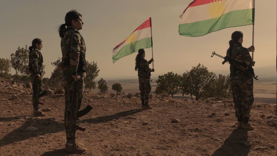 İran, Irak'ın kuzeyindeki Kürt muhalif grupları vurdu