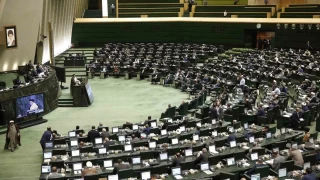 İran'da çalışma günleri beşe indirildi