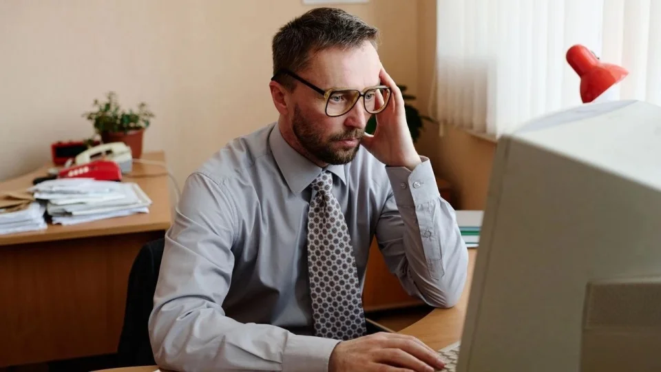 'İş yerinde saatlerce hareketsiz kalmayın'