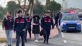 İş yerinden izin alıp mesai arkadaşının evini soydu