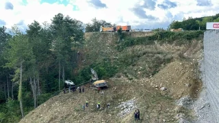 İşçileri taşıyan minibüs, şarampole yuvarlandı: 1 ölü, 4 yaralı