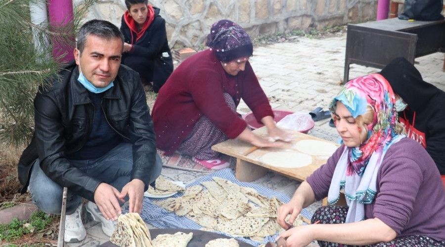 Ispanakl� ekmek tam not ald�