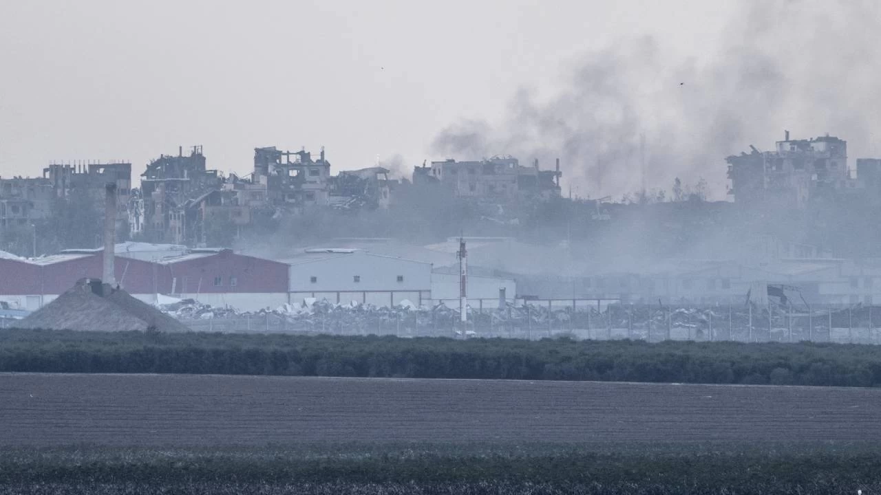 İsrail ordusu Gazze Şeridi'nin güneyine yönelik saldırılarında iki aileden en 27 Filistinliyi öldürdü