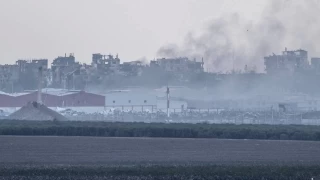 İsrail ordusu Gazze Şeridi'nin güneyine yönelik saldırılarında iki aileden en 27 Filistinliyi öldürdü