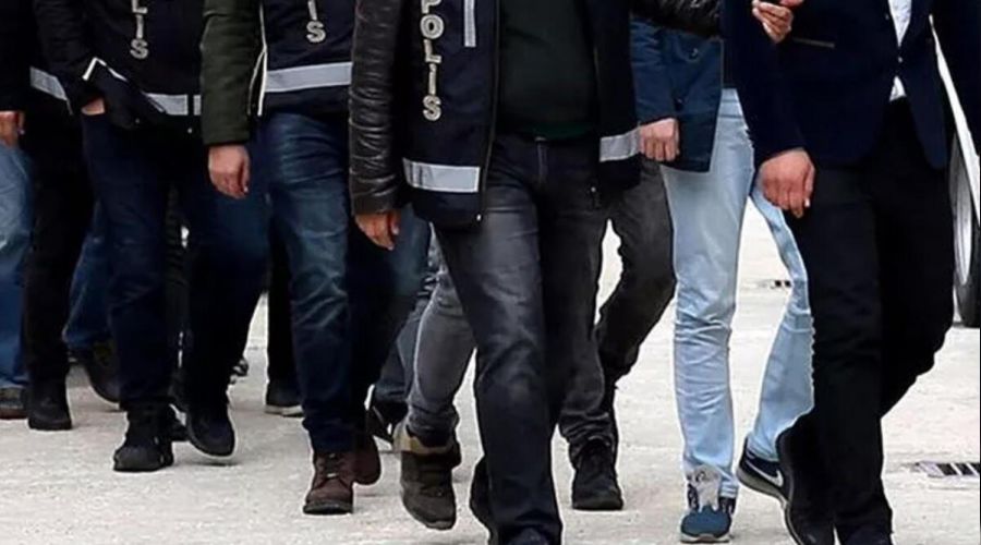 �stanbul merkezli 25 ilde FET� operasyonu