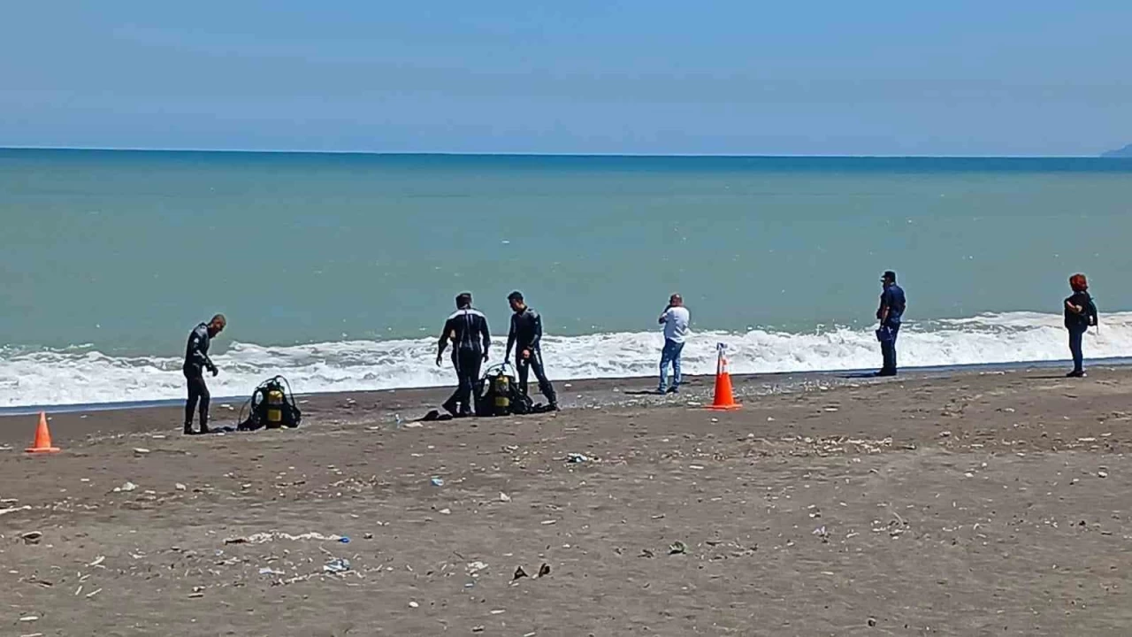 Karadeniz'e giren 16 yandaki ocuk kayboldu