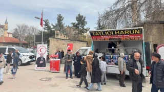 Karaman Aktekke Meydan��nda Prof. Dr. Haydar Ba� i�in anlaml� vefa