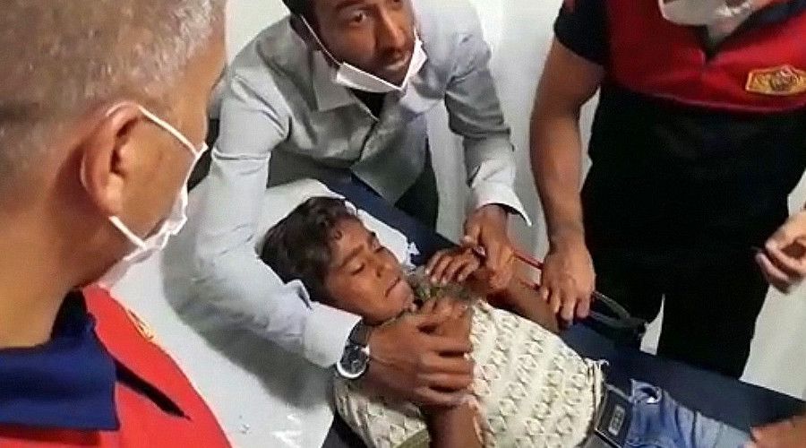 Ka��na batan kanca hastanede itfaiye taraf�ndan ��kar�ld�