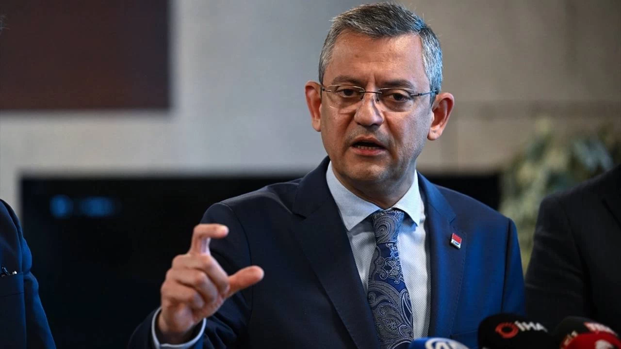 Kayserililerden Özgür Özel'e "alkollü mekan" tepkisi