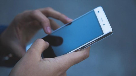 Kesintisiz bir yl sinyal alnmayan cep telefonlarnn balants kesilecek!