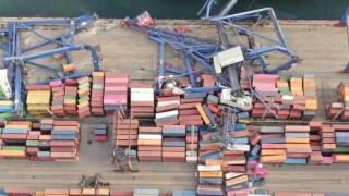 Kocaeli limanında 3 yükleme vinci devrildi!