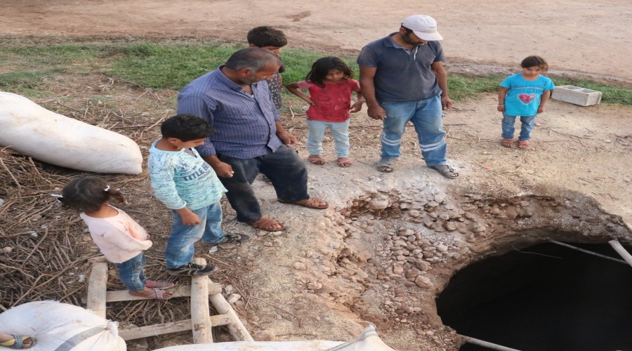 K�y�n ortas�nda dev �ukur olu�tu   