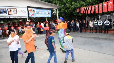 Lösemi hastası çocuklara moral etkinliği