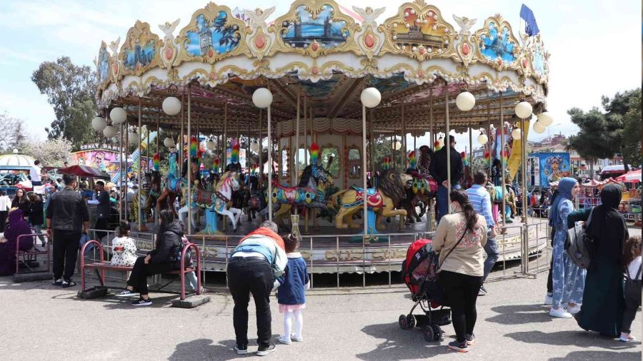 Lunapark yeniden �enlendi