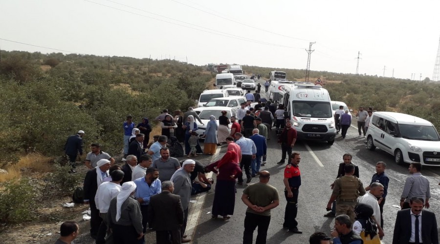 Mardin’de feci kaza: 2 ölü, 17 yaralı