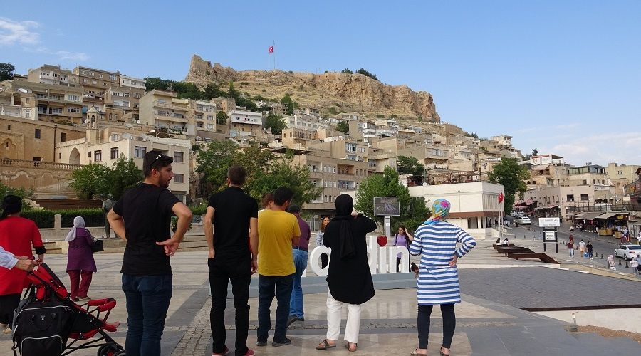 Mardin'de turist ak�n� ya�an�yor