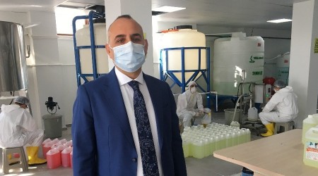 Meslek lisesi laboratuvarı fabrika gibi çalışıyor