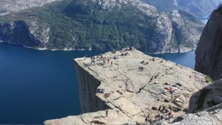 Norveç'te Pulpit Kayası'ndan eşsiz manzara
