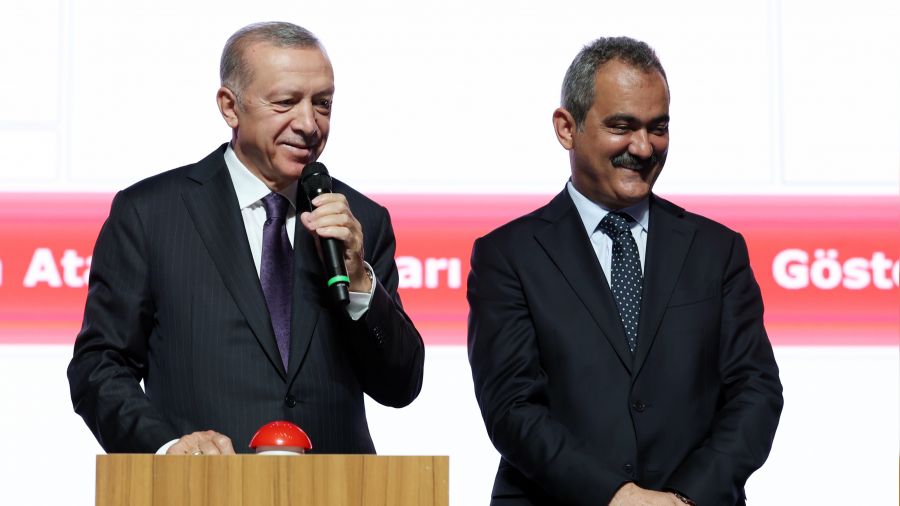 'Öğretmen misiniz, çapulcu mu?'