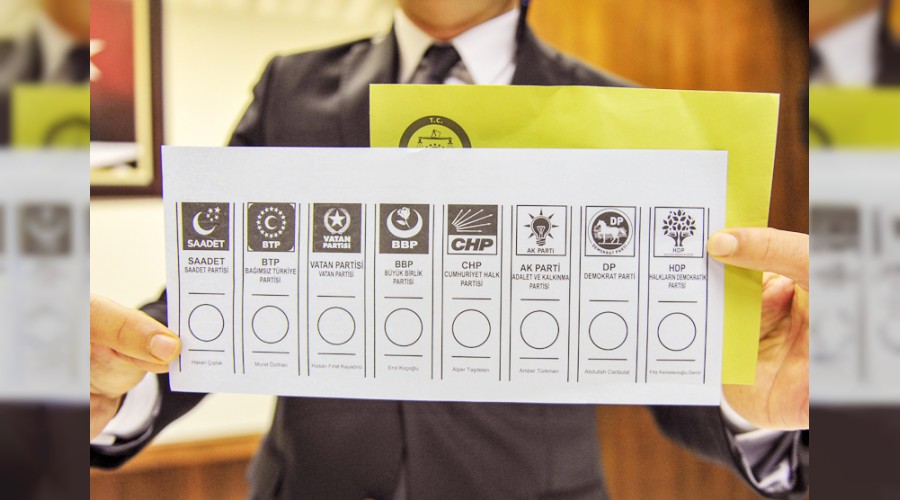 Oy pusulaları PTT'ye emanet
