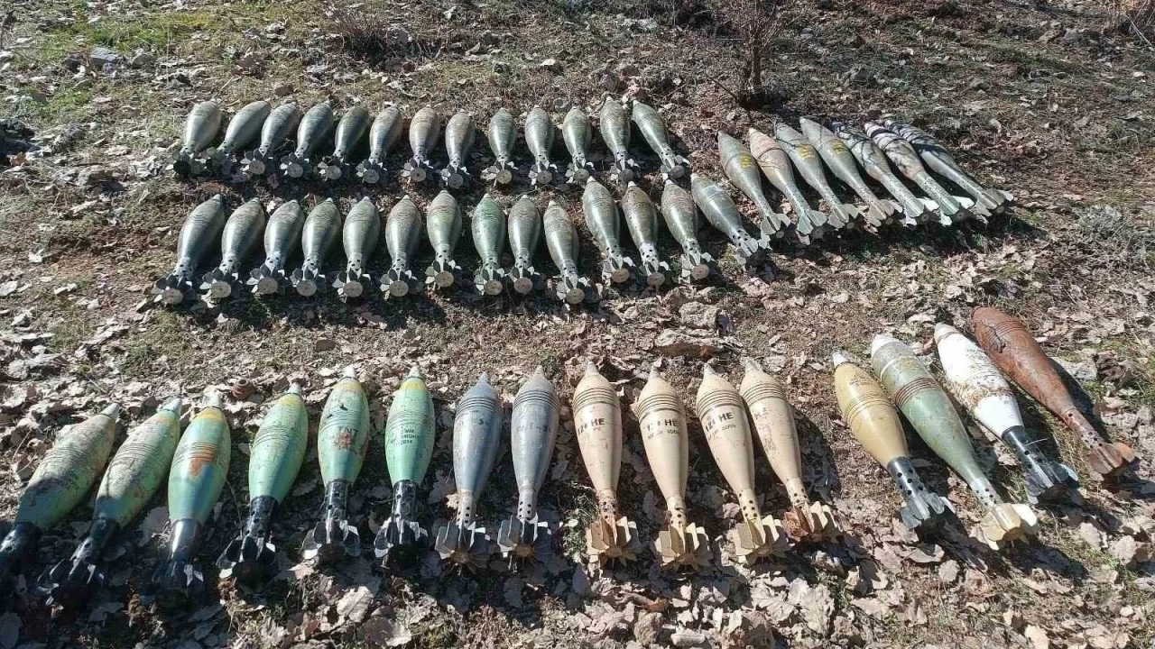 Pen�e-Kaplan Operasyonu b�lgesinde �ok say�da m�himmat ele ge�irildi