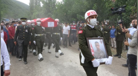 Samsun şehidini uğurladı