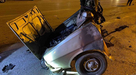 Sinop'ta otomobil ikiye ayrıldı: 2 ölü, 2 yaralı