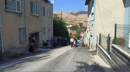 Tartıştığı eşini bıçaklayarak öldürdü