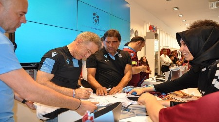 Ağaoğlu'na futbolculardan sürpriz