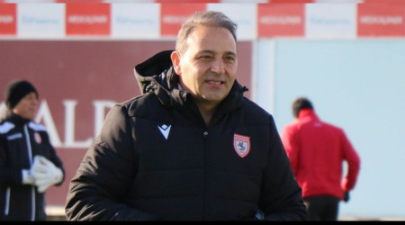 "Trk futbolcu bulmak kolay deil"