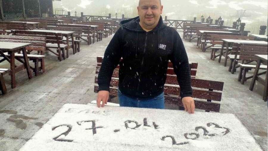 Uluda�'da nisan ay�nda kar s�rprizi