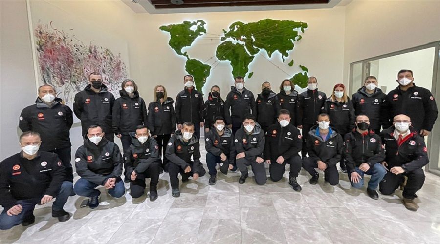 Ulusal Antarktika Bilim Seferi ekibi yola ��kt�