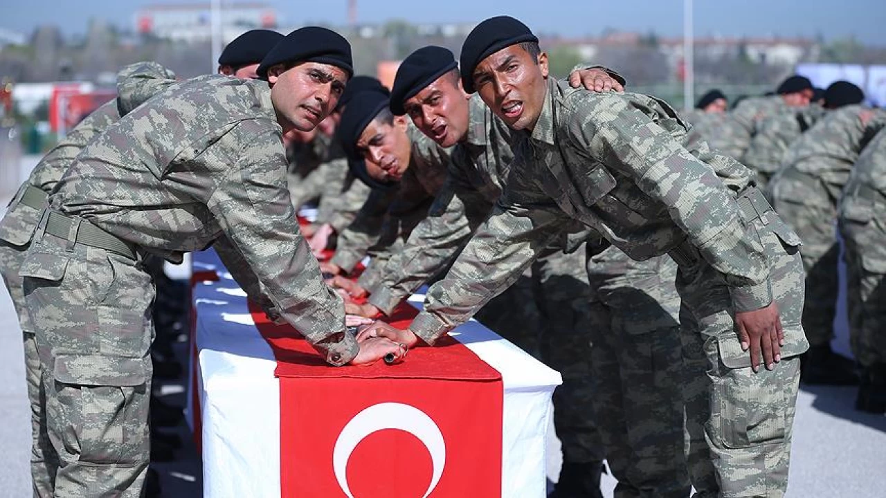 Vatan görevinin bireysel ve toplumsal katkıları