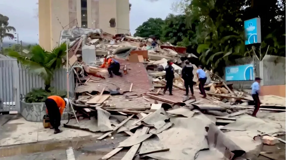 Venezuela'da deprem seferberli�i: T�m Kamu ve �zel hastaneler alarm durumunda