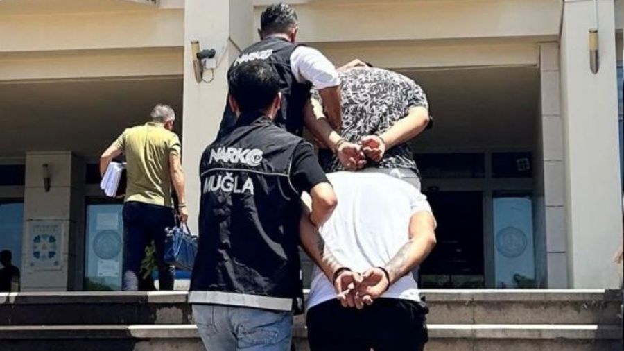 Yabancı uyruklu iki kardeş uyuşturucudan tutuklandı