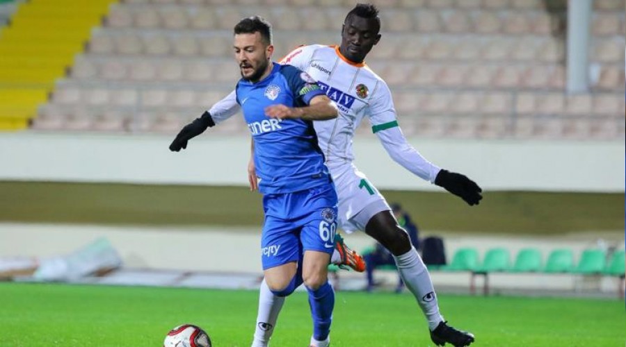 0-0'�n r�van��na ��kacaklar