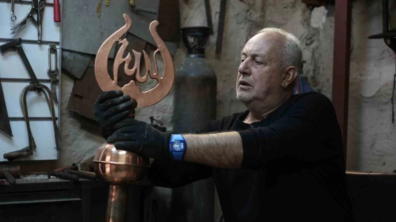 120 y�ld�r alem yapan ailenin son ustas�