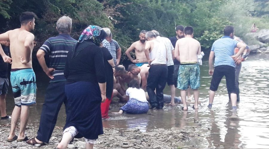 14 ya��ndaki �ocuk �rmakta bo�uldu