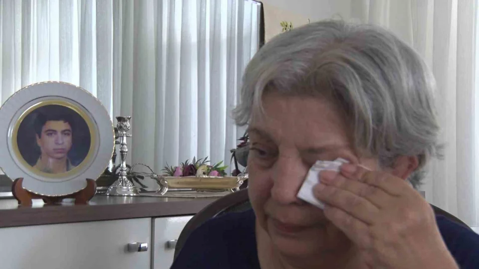 18 mezar açtırdı, oğlunun cenazesine ulaştı