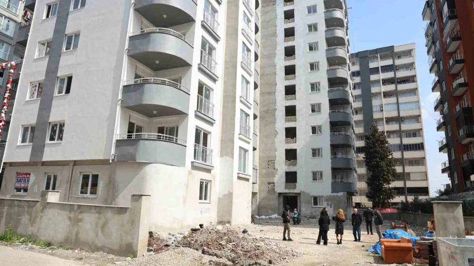 3 y�ld�r evleri teslim edilmedi... �ddialar dikkat �ekici 