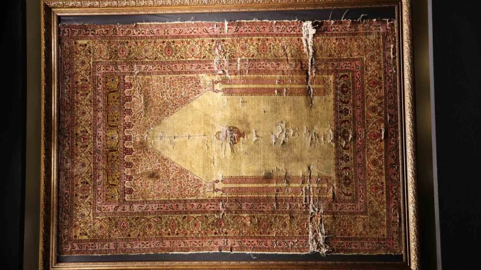 300 y�ll�k ipek hal� Kapadokya'da sergileniyor