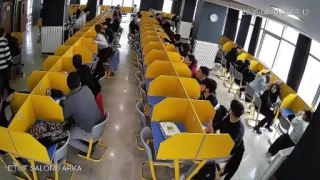 5.2 b�y�kl���ndeki depremde korku dolu anlar kamerada