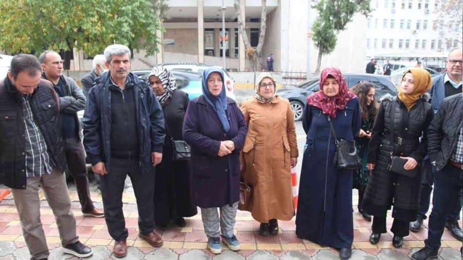 74 ma�durlu doland�r�c�l�k davas� ba�lad�