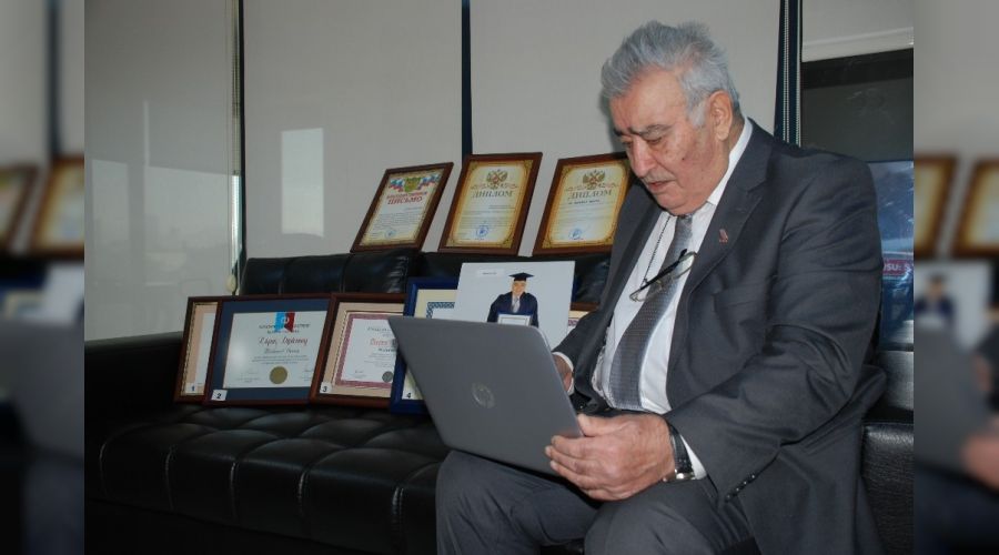 81 yaşında 6. üniversitesini okuyor