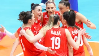A Milli Kadın Voleybol Takımı, VNL'nin ilk etabı için Çin'e gitti