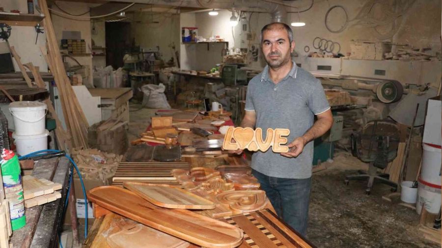 Ah�ab� tutkuyla i�liyor